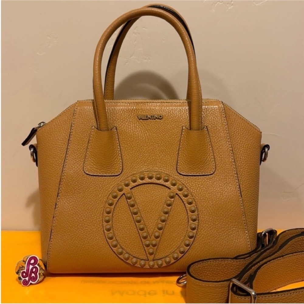 Valentino ✨ Minimi Bag by
Mario Valentino